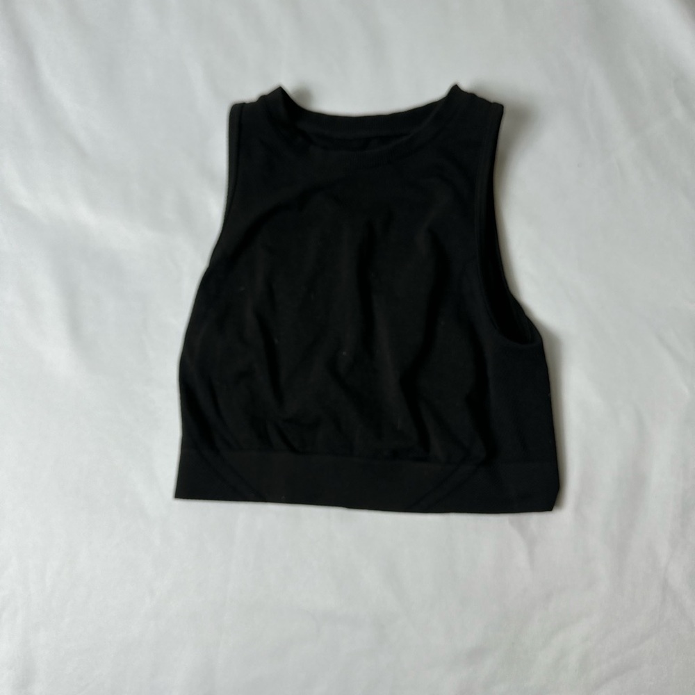 Black Sleeveless Women's Active Top
